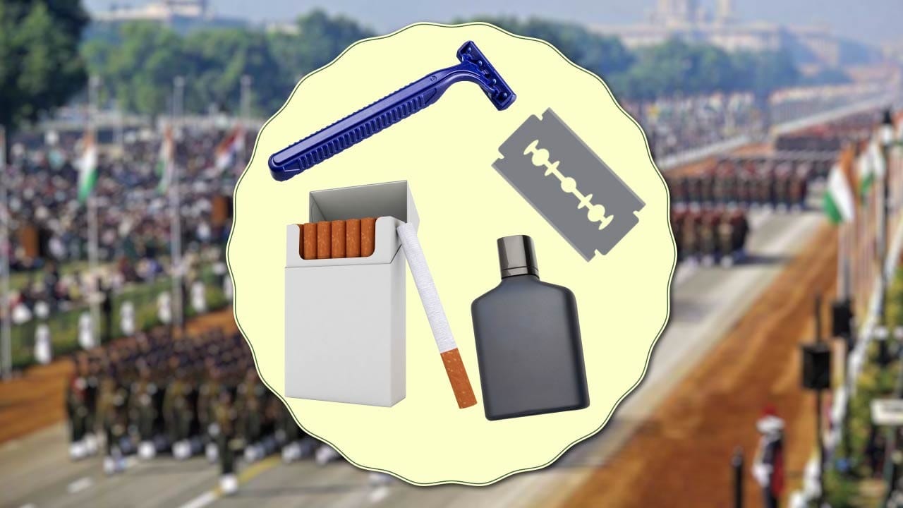 નોંધી લો આ ચીજો : કોઈપણ ખાવા-પીવાની વસ્તુઓ, બેગ, બ્રીફકેસ, પેન, રેડિયો, ટ્રાન્ઝિસ્ટર, ટેપ રેકોર્ડર, કોઈપણ જ્વલનશીલ પદાર્થ (જેમાં આગ લાગવાનું જોખમ હોય), ડિજિટલ ડાયરી, પામ ટોપ , કોમ્પ્યુટર, આઈપેડ, રીમોટ કંટ્રોલ કાર કી વગેરે પર પ્રતિબંધ છે.