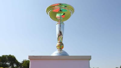 દક્ષિણ આફ્રિકામાં આજથી અન્ડર-19 વર્લ્ડ કપનો પ્રારંભ થઈ રહ્યો છે. અન્ડર-19 સ્ટેજ દરેક ક્રિકેટર માટે ખૂબ જ મહત્વપૂર્ણ છે. આ તે સ્ટેજ છે જ્યાંથી મોટાભાગના ખેલાડીઓ પસંદગીકારોના રડાર પર આવે છે અને સિનિયર ટીમ સુધી પહોંચે છે. 