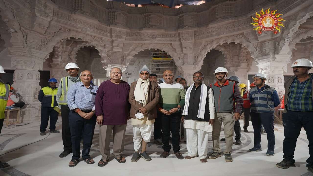 અમે આ પ્રશ્નનો જવાબ આપીએ છીએ. કેન્દ્ર સરકારે રામ મંદિર નિર્માણ માટે શ્રી રામ જન્મભૂમિ તીર્થ ક્ષેત્ર ટ્રસ્ટની રચના કરી છે. સુપ્રીમ કોર્ટના 2019ના નિર્ણય અનુસાર આ ટ્રસ્ટ રામ મંદિરની સમગ્ર જમીનની માલિકી ધરાવે છે. -Image Credit--Shri Ram Janmbhoomi Teerth Kshetra