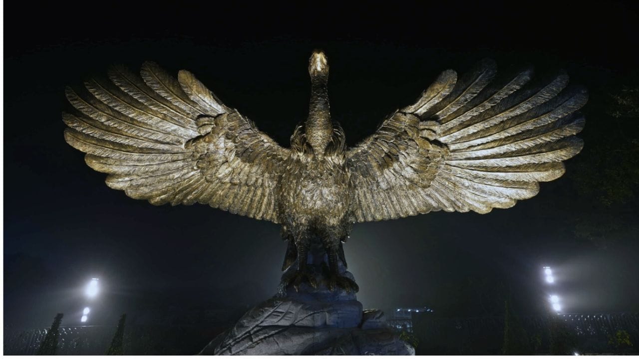 રામ મંદિર પરિસરમાં લાગેલી જટાયુની વિશાળ પ્રતિમા બનાવનાર રામ વનજી