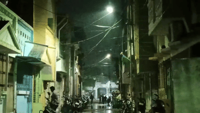 ભરૂચ : શિયાળો ચાલી રહ્યો છે કે ચોમાસુ? ઠંડીની સીઝનમાં ત્રીજી વખત માવઠું થયું ભરૂચ : શિયાળો ચાલી રહ્યો છે કે ચોમાસુ? ઠંડીની સીઝનમાં ત્રીજી વખત માવઠું થયું