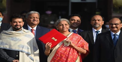 Union Budget 2024: વર્ષ 2024નું બજેટ 1 ફેબ્રુઆરીએ દેશના નાણામંત્રી રજૂ કરશે. દેશના નાણામંત્રી નિર્મલા સીતારમણ આ વર્ષે છઠ્ઠી વખત બજેટ રજૂ કરશે. બજેટ દ્વારા દેશના નાણામંત્રી નાણાકીય વર્ષનો હિસાબ રજૂ કરે છે. બજેટ રજૂ કરવાની પરંપરા આઝાદી પહેલાથી ચાલી આવી છે અને આજે પણ ચાલુ છે.