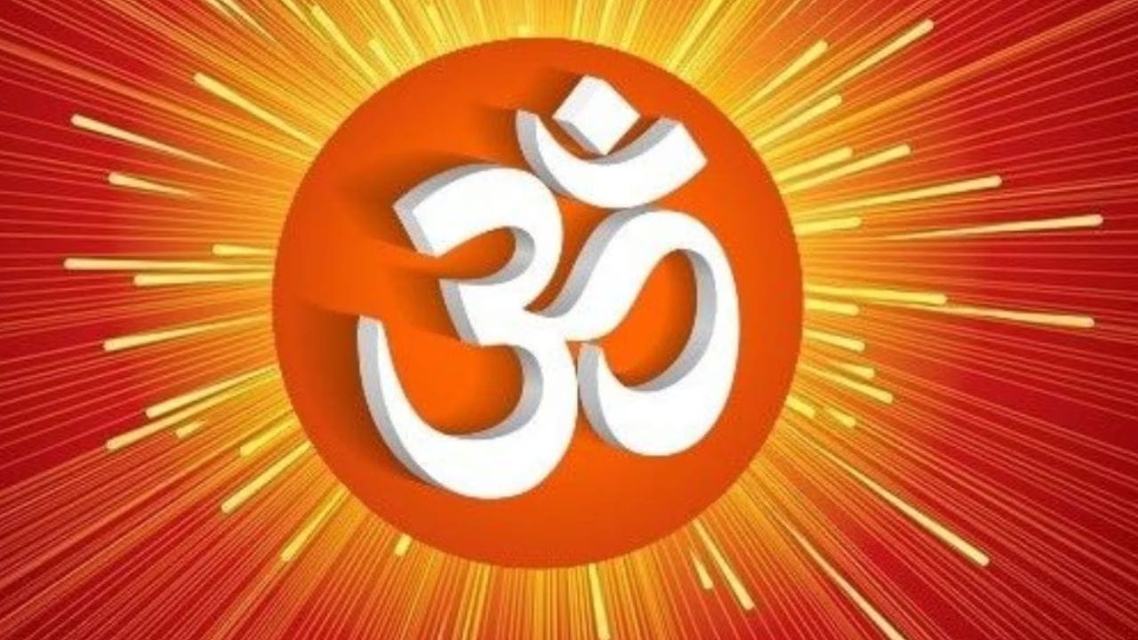 સ્ટ્રેસ દૂર થાય : નિયમિત રીત ઓમ મંત્રનું ઉચ્ચારણ કરવાથી પરેશાની અને ચિંતા દૂર થાય છે. તે લોકોએ તો આ જાપ કરવો જ જોઈએ જેનું મન અશાંત રહેતું હોય.