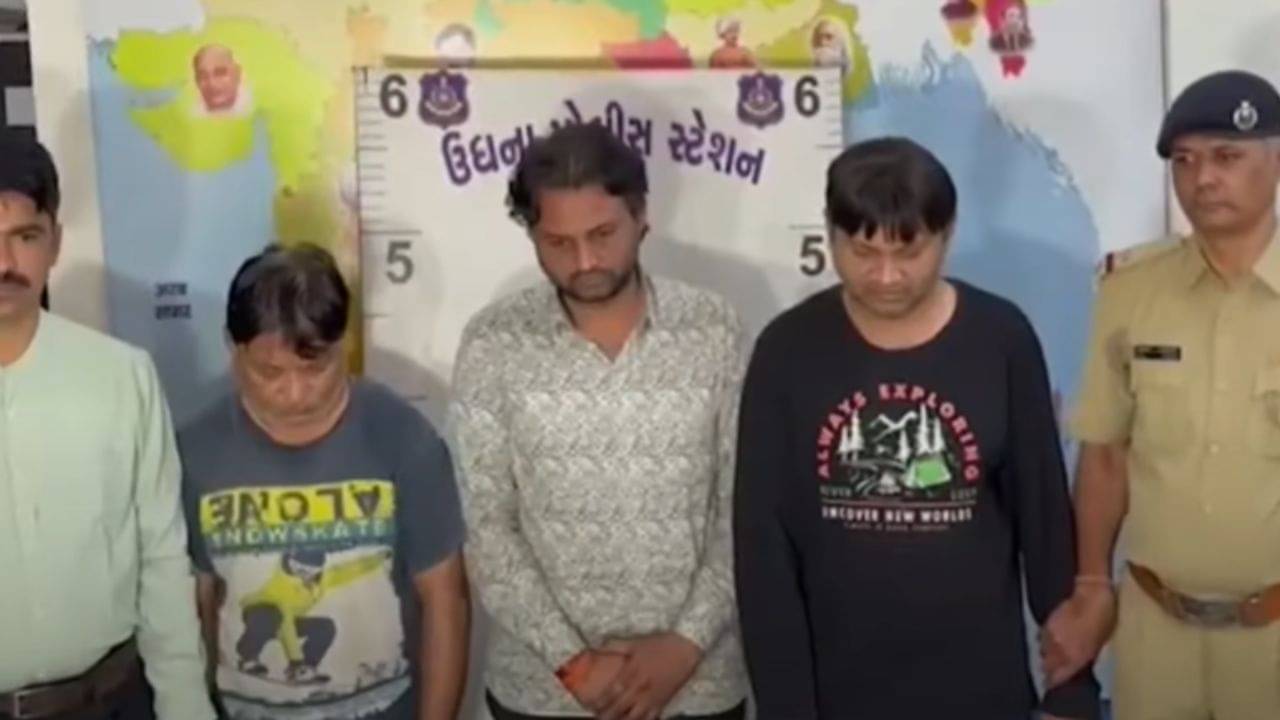 સુરત વીડિયો : ભાજપના પૂર્વ ડેપ્યુટી મેયર છાયા ભુવાના 2 પુત્રોની ધરપકડ કરવામાં આવી, જાણો કેમ?