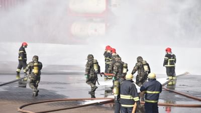 સુરત : અદાણી હજીરા પોર્ટ ઉપર ગેસ લિકેજ દુર્ઘટનાની મોકડ્રીલ યોજાઈ, જુઓ વિડીઓ