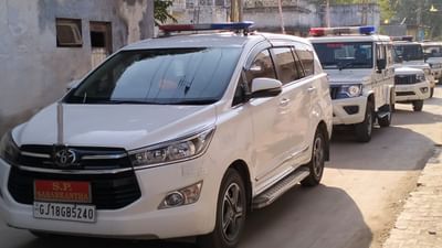 રામ મંદિર પ્રાણ પ્રતિષ્ઠા મહોત્સને લઈ દેશભરમાં માહોલ રામમય બન્યો છે. દેશમાં રામ મંદિર પ્રાણ પ્રતિષ્ઠાને લઈ દેશ ભરમાં સુરક્ષા એજન્સીઓ સતર્ક છે. ધાર્મિક વાતાવરણ દેશમાં છવાયેલ છે, આ દરમિયાન શાંતિપૂર્ણ રીતે ઉત્સવની ઉજવણી દેશભરમાં થાય એ માટે સુરક્ષા બંદોબસ્ત પણ ચૂસ્ત રાખવામાં આવ્યો છે.