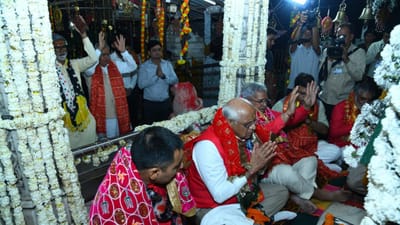 બનાસકાંઠાના 51 શક્તિપીઠ અંબાજી ખાતે માની સતત બીજા વર્ષે પરિક્રમા યોજાઇ. ત્યારે મુખ્યપ્રધાન ભૂપેન્દ્ર પટેલ સહિત ધારાસભ્યોએ અંબાજીની મુલાકાત લીધી હતી. 