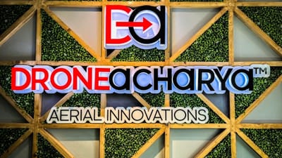 શેરબજારની ઘણી કંપનીઓ લિસ્ટેડ તો હોય છે, પણ ખૂબ જ ઓછી કંપની પાસે DGCAનું લાયસન્સ હોય છે. DroneAcharya AI એ માર્ચ 2022 થી અત્યાર સુધીમાં 180 થી વધુ ડ્રોન પાઈલટોને તાલીમ આપી છે. કંપની આ વર્ષે DGCA (ડિરેક્ટોરેટ જનરલ ઓફ સિવિલ એવિએશન) પાસેથી RPTO (રિમોટ પાઇલટ ટ્રેનિંગ ઓર્ગેનાઇઝેશન) લાયસન્સ મેળવનારી દેશની પ્રથમ ખાનગી કંપનીઓમાંની એક છે.