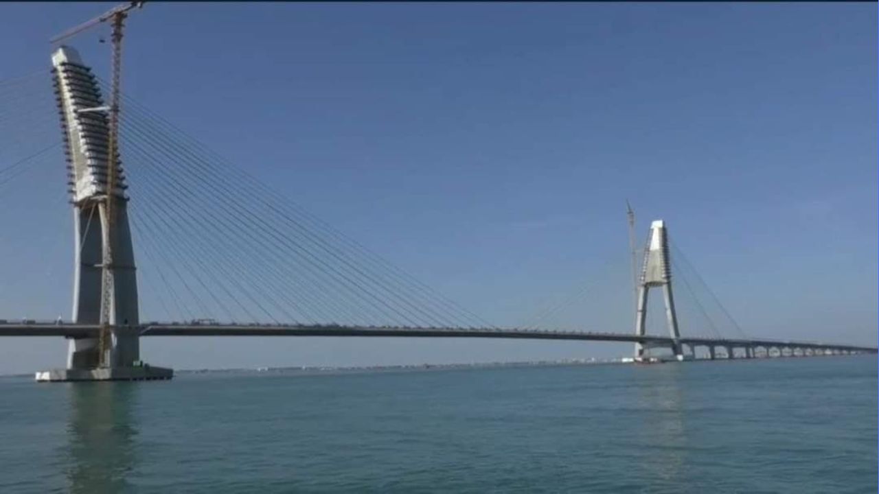 Indias longest cable stayed Bate-Dwarka signature bridge (3)