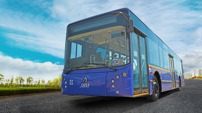 JBM ઓટો લિમિટેડની સ્થાપના વર્ષ 1983 માં થઈ હતી. ઓટોમોટિવ બિઝનેસમાં શીટ મેટલ ઘટકો, ટૂલ્સ, ડાઈઝ અને મોલ્ડ્સ તેમજ બસનું ઉત્પાદન અને વેચાણ કરે છે. આ સાથે જ બસના સ્પેરપાર્ટ્સ, એસેસરીઝ વગેરેનો પણ સમાવેશ થાય છે. આ ઉપરાંત તે ઈલેક્ટ્રીક બસ પણ બનાવે છે. તેના ક્લાઈન્ટની વાત કરીએ તો અશોક લેલેન્ડ, ડેમલર, નિસાન, રેનો, એફસીએ, ફોર્ડ, ટોયોટા, વોલ્વો, ફોક્સવેગન, ટાટા, હોન્ડા, એસ્કોર્ટ્સ, મહિન્દ્રા, હોન્ડા, ફોર્સ વગેરે છે.