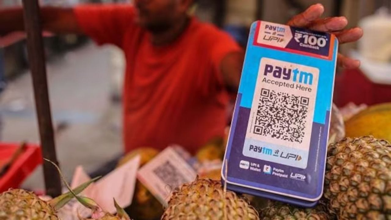 હવે Paytm એ QR કોડને લઈને કહ્યું છે કે તે હંમેશની જેમ કામ કરવાનું ચાલુ રાખશે. કંપનીએ કહ્યું કે 29 ફેબ્રુઆરી 2024 પછી પણ વેપારીઓને પેમેન્ટ સ્વીકારવાની છૂટ આપવામાં આવશે.
