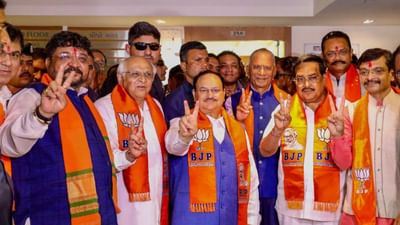 ગાંધીનગર : રાજ્યસભામાં ભાજપના ચારેય ઉમેદવાર બિનહરીફ, રાજ્યસભામાં હવે ગુજરાત કોંગ્રેસના માત્ર 1 જ સાંસદ ગાંધીનગર : રાજ્યસભામાં ભાજપના ચારેય ઉમેદવાર બિનહરીફ, રાજ્યસભામાં હવે ગુજરાત કોંગ્રેસના માત્ર 1 જ સાંસદ