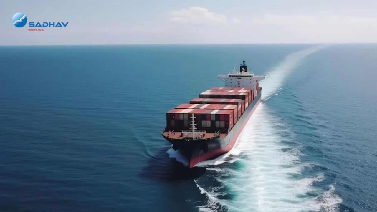 સાધવ શિપિંગ લિમિટેડ દરિયાઈ સેવાઓ પૂરી પાડે છે. આ કંપની અગાઉ હોમા ઓફશોર અને શિપિંગ કંપની પ્રાઈવેટ લિમિટેડ તરીકે જાણીતી હતી. કંપની પાસે વિવિધ નાની બોટ છે જેનો ઉપયોગ માલસામાનના પરિવહન માટે અથવા લાઇટિંગ માટે દરિયાકાંઠાના અને અંતર્દેશીય જળમાર્ગ શિપિંગમાં થાય છે. કંપની પોર્ટ ક્રાફ્ટનું સંચાલન કરે છે. 