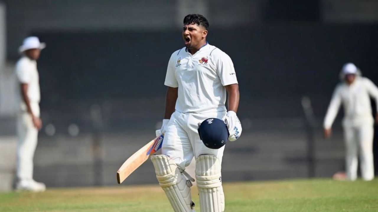 તેમનું કોચિંગ નાની ઉંમરે શરૂ થયું જ્યારે તેમના પિતાએ બોલને સારી રીતે ટાઇમિંગ કરવાની તેમની પ્રતિભા શોધી કાઢી. ચોમાસાની સ્થિતિમાં તેમના માટે તેમના ઘરેથી ગ્રાઉન્ડ સુધી પહોંચવું મુશ્કેલ હતું, તેથી પ્રેક્ટિસ માટે તેમના ઘરની બાજુમાં સિન્થેટિક પીચ બનાવી હતી. ક્રિકેટના કારણે તે 4 વર્ષ સુધી શાળામાં જઈ શક્યો ન હતો, તેથી તેના ગણિત અને અંગ્રેજી માટે પ્રાઈવેટ ટ્યુશન રાખ્યું હતુ.