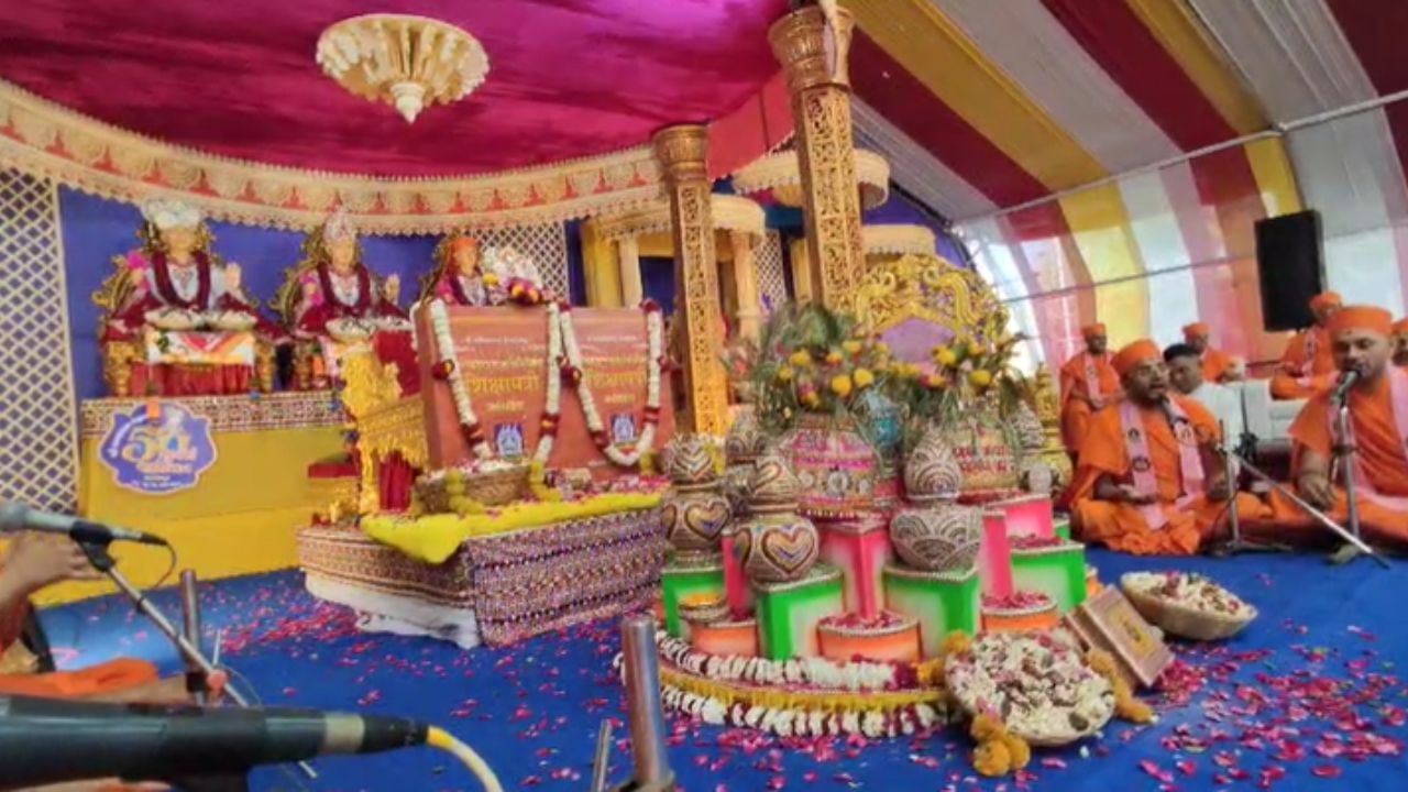 Suvarna Pratishtha Mohotsav celebrated at Dharampur Swaminarayan Temple Watch Video