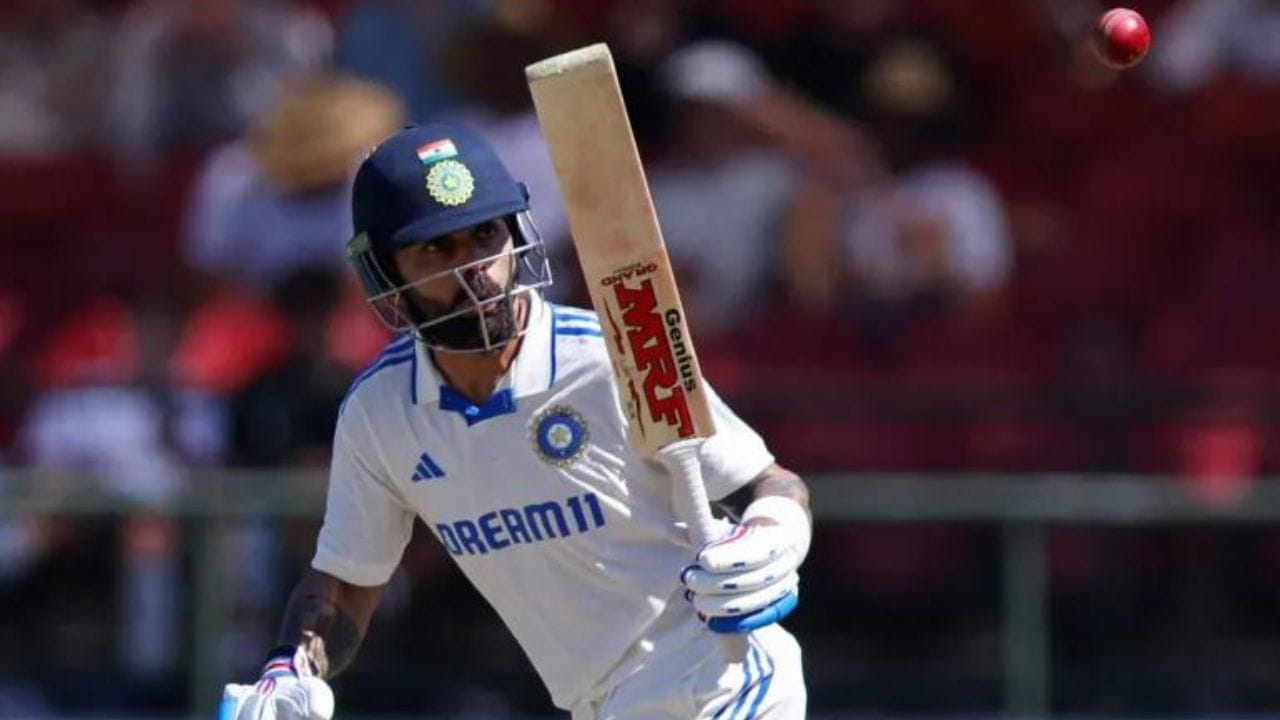 શુભમન ગિલ અને શ્રેયસ ઐયરે ઇંગ્લેન્ડ સામે ચાલી રહેલી ટેસ્ટની બીજી ઇનિંગમાં સારું રમવું પડશે કારણ કે કેએલ રાહુલ રાજકોટમાં 14 ફેબ્રુઆરીથી શરૂ થનારી ત્રીજી ટેસ્ટ માટે સમયસર ફિટ થઈ શકે છે. ઈંગ્લેન્ડ સામેની બાકીની ત્રણ ટેસ્ટ મેચ માટે ટીમની જાહેરાત બીજી ટેસ્ટ સમાપ્ત થયા બાદ આવતા સપ્તાહે કરવામાં આવશે.