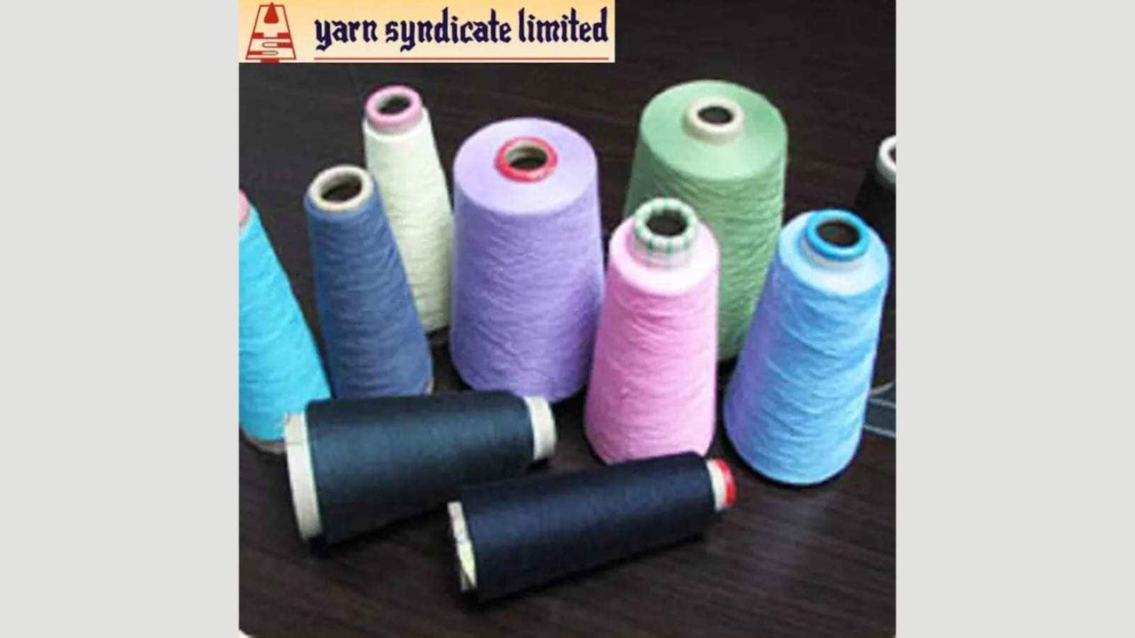 યાર્ન સિન્ડિકેટ લિમિટેડ દ્વારા 27 ફેબ્રુઆરીના રોજ સ્ટોક એક્સચેન્જને આપેલી માહિતીમાં જણાવ્યું છે કે, કંપનીએ રાઈટ ઈશ્યુ લાવવા માટે પ્લાન બનાવ્યો છે. જે મૂજબ શેરહોલ્ડર્સને 5 શેર પર 24 શેર મળશે. શેરહોલ્ડર્સને 10 રૂપિયાની ફેસ વેલ્યું ધરાવતા એક શેર દીઠ 27 રૂપિયા ચૂકવવા પડશે. તેના માટે રેકોર્ડ ડેટ 24 જાન્યુઆરી, 2024 હતી. શેરહોલ્ડર્સને અત્યારે શેર દીઠ 13.50 રૂપિયા 8.50 રૂપિયાના પ્રીમિયમ સાથે ચૂકવવાના રહેશે અને બાકીની રકમ બાદમાં આપવાની રહેશે.