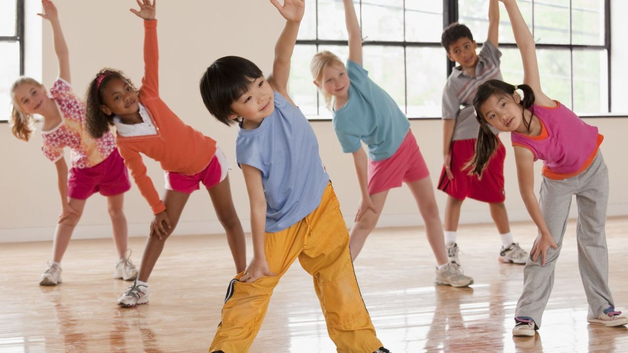 When speaking to fitness expert Mukul Nagpal, he told us that according to WHO children and youth who are between the ages of 5 and 17 years.  They should do at least 60 minutes of moderate physical activity every day.

