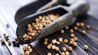 સફેદ મરીમાં એન્ટીઑકિસડન્ટોથી ભરપૂર છે. જે શરીરને મુક્ત રેડિકલ સામે લડવામા મદદ કરે છે. જેના પગલે હૃદયરોગ, ડાયાબિટીસ સહિત અનેક રોગોમાં કારગર સાબિત થાય છે.