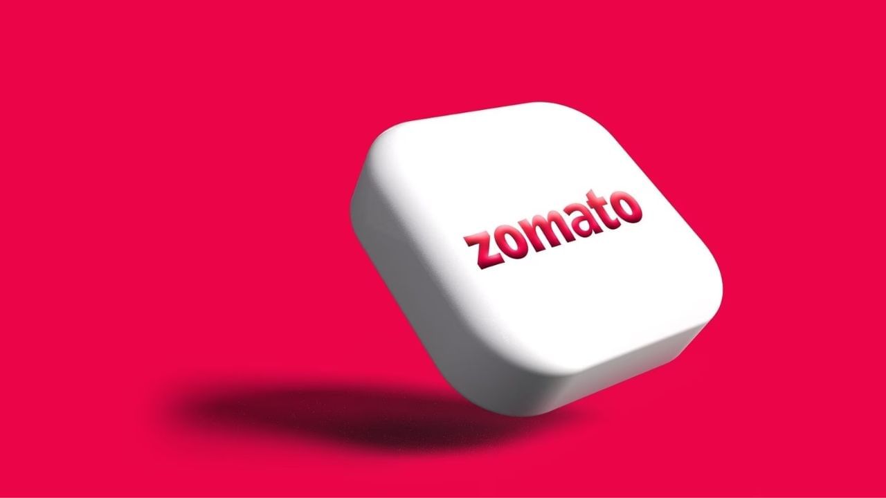 ઓનલાઈન ફૂડ ડિલિવરી પ્લેટફોર્મ Zomato એ દુનિયાભરમાંથી પોતાનો બિઝનેસ વિસ્તાર્યો છે. જોકે હવે કંપનીએ તેનું સંપૂર્ણ ધ્યાન માત્ર ભારત પર કેન્દ્રિત કરવાનો નિર્ણય કર્યો છે. આ વચ્ચે છેલ્લા એક વર્ષમાં, ઝોમેટોએ વિયેતનામ અને પોલેન્ડ સહિત વિશ્વભરમાં ફેલાયેલી તેની 10 સહાયક કંપનીઓનું વેચાણ કર્યું છે. મહત્વનું છે  કે આજે મળી માહિતી મુજબ વધુ બે દેશોમાં કંપની બંધ કરી છે. 