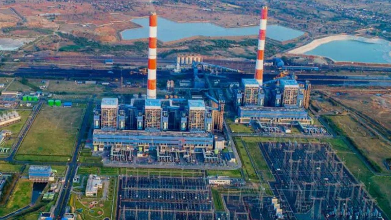 અમરકંટક પાવર લિમિટેડ દેવામાં દબાયેલી કંપની છે. ઘણી કંપનીઓ લેન્કો અમરકંટક પાવર ખરીદવામાં રસ ધરાવતી હતી. દક્ષિણ ભારતીય બજારમાં કાર્યરત લેન્કો અમરકંટકમાં સક્રિય પાવર પ્લાન્ટ છે, જેના કારણે ઘણી દિગ્ગજ કંપનીઓ હરાજી પ્રક્રિયામાં રસ દાખવી રહી હતી. અદાણી ઉપરાંત વેદાંતના અનિલ અગ્રવાલ, મુકેશ અંબાણી અને નવીન જિંદાલે પણ કંપનીમાં રસ દાખવ્યો હતો.