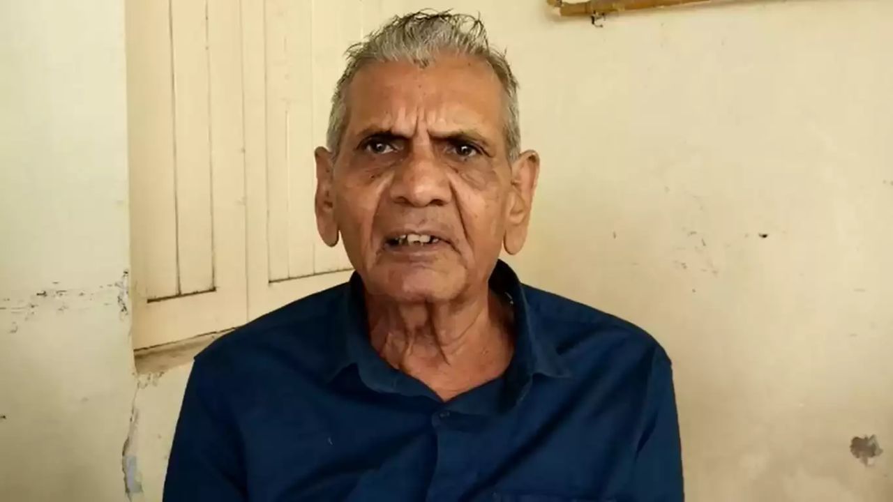 અંબાલાલ પટેલે કરેલી આગાહીના પગલે તત્કાલિન સરકાર દોડતી થઇ ગઇ હતી. તે સમયે કેશુભાઇ પટેલની સરકાર હતી.અંબાલાલ પટેલે ભૂકંપની આગાહી કરતા સરકારે તેમની ધરપકડના આદેશ આપ્યા હતા. જે પછી અંબાલાલ પટેલની ધરપકડ પણ કરવામાં આવી હતી. 
