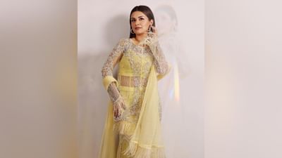 આ તસવીરોમાં અવનીત કૌરનો દેશી લુક જોવા મળી રહ્યો છે. (Image: Instagram)