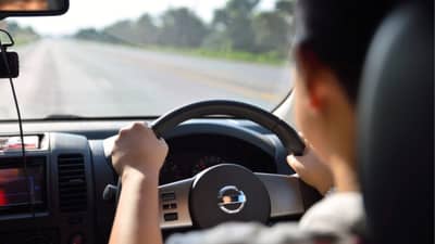 ભારતમાં વાહનોનું સ્ટીયરિંગ જમણી બાજુએ જ કેમ છે ? જાણો કારણ