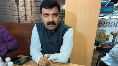 ગુજરાતમાં આગામી સમયમાં વિધાનસભાની પેટાચૂંટણી યોજાવાની છે. જેના પગલે ભાજપે 5 બેઠક પરના ઉમેદવારના નામ જાહેર કર્યા છે. જેમાં ખંભાત પરથી ચિરાગ પટેલનું નામ જાહેર કરવામાં આવ્યું છે.