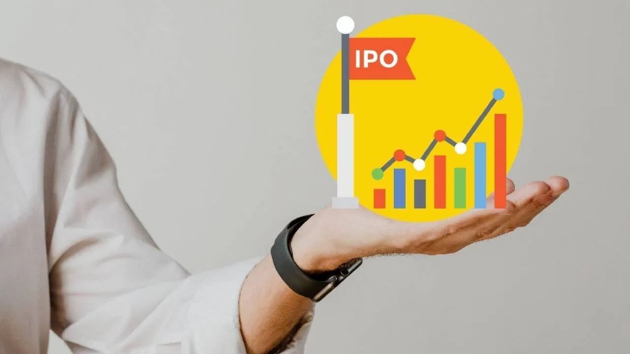 1. આરકે સ્વામી IPO: આ કંપનીનો IPO 4 માર્ચના રોજ સબસ્ક્રિપ્શન માટે ખુલશે અને 6 માર્ચે બંધ થશે. આરકે સ્વામીનો આઈપીઓ 423.56 કરોડ રૂપિયાનો બુક બિલ્ટ ઈશ્યુ છે. જેમાં 0.6 કરોડ શેરનો ફ્રેશ અને 0.87 કરોડ શેરના OFSનો સમાવેશ થાય છે. આરકે સ્વામી IPO એ ઇશ્યુ પહેલા એન્કર રાઉન્ડમાં રોકાણકારો પાસેથી 187 કરોડ રૂપિયા એકત્ર કર્યા છે.