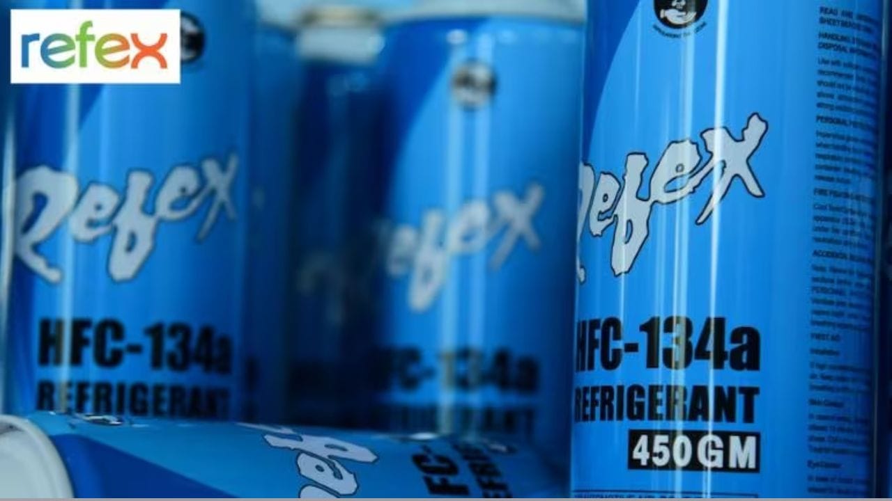 રેફેક્સ ઈન્ડસ્ટ્રીઝ લિમિટેડ ભારતમાં રેફ્રિજરન્ટ વાયુઓના ઉત્પાદક અને ફિલર છે. ખાસ કરીને પર્યાવરણને સ્વીકાર્ય એવા વાયુઓ કે જે ક્લોરો-ફ્લોરો-કાર્બન માટે રિપ્લેસમેન્ટ છે. તેનો ઉપયોગ મુખ્યત્વે રેફ્રિજન્ટ, ફોમ બ્લોઇંગ એજન્ટ્સ અને એરોસોલ પ્રોપેલન્ટ તરીકે થાય છે. RIL અત્યાધુનિક અને કોમ્પ્યુટર ટેકનોલોજીની મદદથી શ્રેષ્ઠ ગુણવત્તા નિયંત્રણ અને કાર્યક્ષમતાનો ઉપયોગ કરે છે.