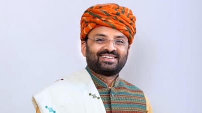 ભાજપે લોકસભાની ચૂંટણી માટે કચ્છ બેઠક પરથી વિનોદ ચાવડા પર પસંદગી ઉતારી છે અને સતત ત્રીજી વખત વિશ્વાસ અને ભરોસો મૂકીને ચૂંટણી લડવાની તક આપી છે.