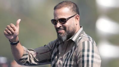 લોકસભાની ચૂંટણીઓ જાહેર થઇ ચૂકી છે. ચૂંટણીને લઇ દેશભરમાં હવે ચૂંટણીનો માહોલ જામી રહ્યો છે. આ દરમિયાન હવે ગુજરાતનો ક્રિકેટર પશ્ચિમ બંગાળમાં લોકસભાની ચૂંટણી TMC ના ઉમેદવાર તરીકે લડનારો છે. વડોદરામાં જન્મેલા યુસુફ પઠાણને TMCએ ટિકિટ આપી છે. આમ હવે પૂર્વ ઓલરાઉન્ડર પઠાણ હવે રાજકારણની પીચ પર નવી ઇનીંગ રમશે.