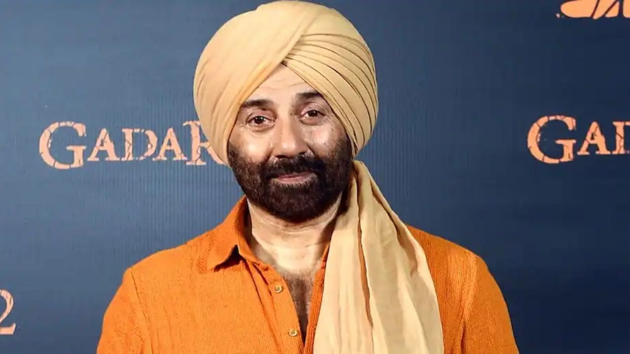 Sunny Deol, who is back in the limelight after Ghadar 2, was nowhere to be seen at Ambani's lavish pre-wedding event. Although Sunny Deol has said on several occasions that he doesn't like going to parties, Sunny Deol, who is back in the limelight after Ghadar 2, was nowhere to be seen at Ambani's lavish pre-wedding event. However, Sunny Deol has said on several occasions that he does not like going to parties.