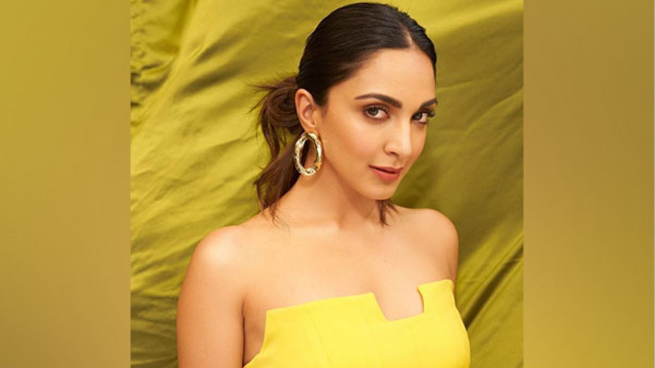 ખરેખર, કિયારા અડવાણી ફિલ્મ 'ડોન 3'માં મહત્વની ભૂમિકામાં જોવા મળશે. એવા સમાચાર હતા કે કૃતિ સેનનને પહેલા પસંદ કરવામાં આવી રહી છે. પરંતુ બાદમાં કિયારાનું નામ ફાઈનલ કરવામાં આવ્યું હતું. 