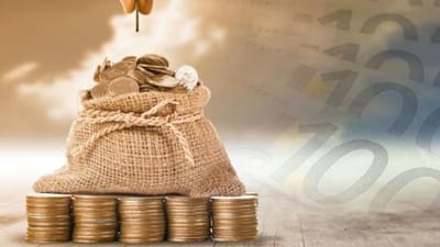 જો તમે ટૂંકા ગાળા માટે એટલે કે વધુમાં વધુ ત્રણ વર્ષ માટે મ્યુચ્યુઅલ ફંડમાં રોકાણ કરવા માગો છો, પરંતુ જો તમે વધારે જોખમ લેવા માંગતા નથી અને સારો નફો મેળવવા માગતા હોવ તો ડેટ ફંડ એક સારો વિકલ્પ છે કે જે તમને સારુ રિટર્ન આપી શકે છે.