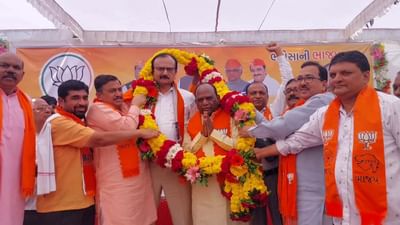 નર્મદા : ચૈતર વસાવાના ગઢ ડેડીયાપાડામાં ભાજપનું કાર્યકર્તા સંમેલન યોજાયું, જુઓ વીડિયો નર્મદા : ચૈતર વસાવાના ગઢ ડેડીયાપાડામાં ભાજપનું કાર્યકર્તા સંમેલન યોજાયું, જુઓ વીડિયો