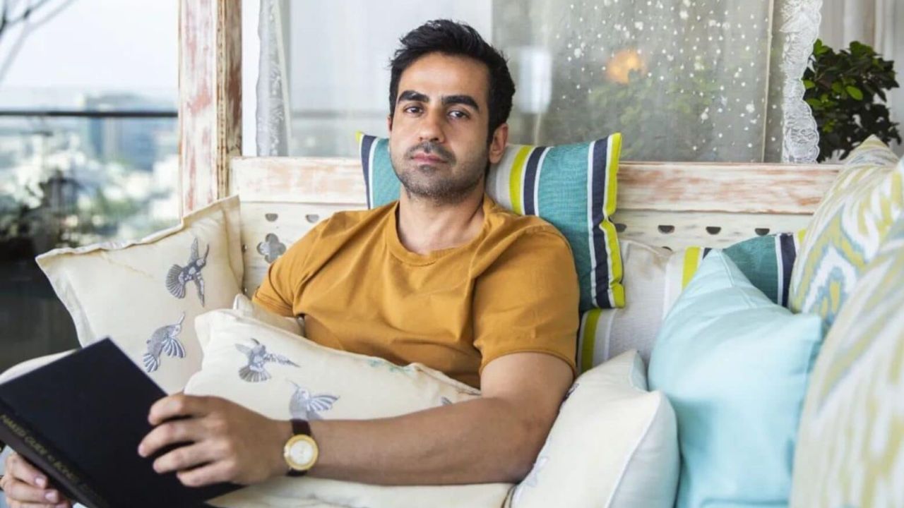 નિખિલ કામત ભાડાના મકાનમાં રહે છે. તેમનું માનવું છે કે રિયલ એસ્ટેટના ભાવ ખૂબ ઊંચા અને નકામા છે. તેણે કહ્યું કે હું ઘર ખરીદવા કરતાં ભાડાના મકાનમાં રહેવાનું પસંદ કરું છું. મકાનો અને ઓફિસોની કિંમતો અને વ્યાજદર મર્યાદાની બહાર છે. આટલા ઊંચા ભાવ પાછળ કોઈ તર્ક નથી. તેને નથી લાગતું કે તેની વિચારસરણી જલ્દી બદલાઈ જશે.