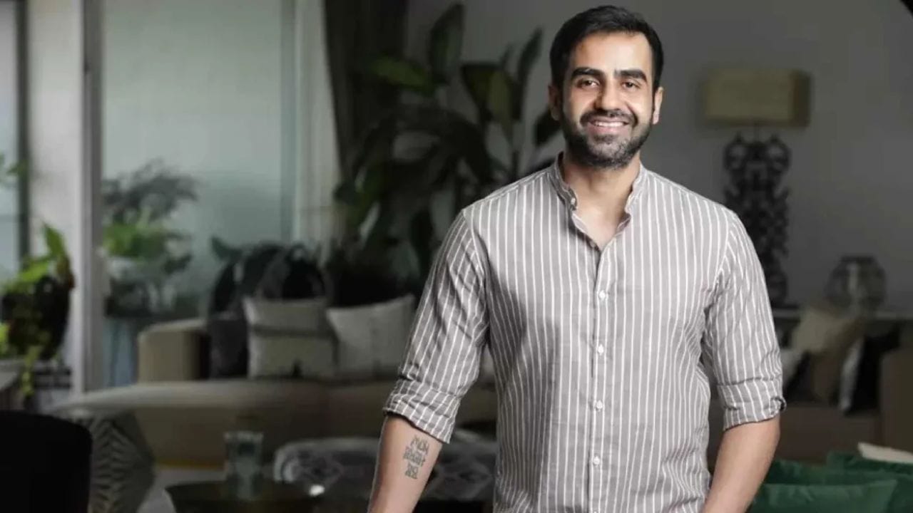 તેણે પોતાની કમાણીનો અડધો ભાગ ક્લાઈમેટ ચેન્જ, એનર્જી, એજ્યુકેશન અને હેલ્થના ક્ષેત્રોમાં સુધારા માટે દાન કરવાનો નિર્ણય કર્યો છે.