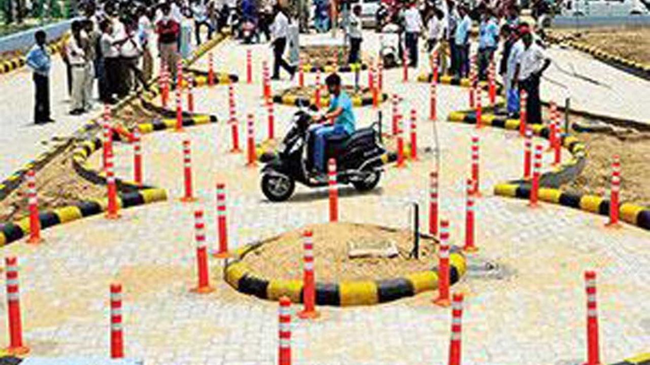 પ્રથમવાર એવુ બન્યુ છે કે સળંગ પાંચ દિવસ સુધી આરટીઓનું સર્વર ઠપ્પ રહ્યુ છે. જેના કારણે 60 હજારથી વધુ લોકોને અસર થશે. 