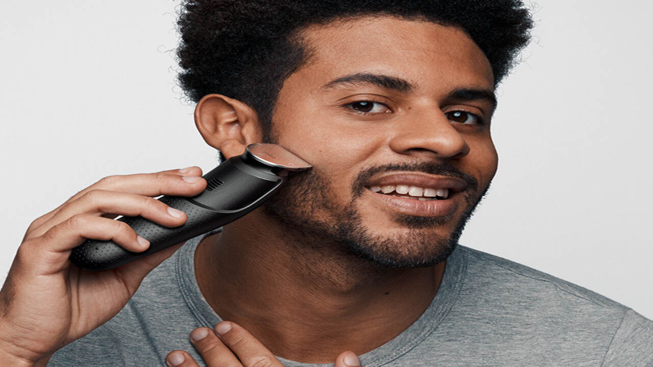 જો તમને દાઢી રાખવી ગમતી હોય તો તેને ટ્રિમ કરાવી લો. કારણ કે તેનાથી દાઢી ઝડપથી વધે છે. તેથી, સ્ટાઇલ માટે ટ્રીમરનો ઉપયોગ કરો. જો કે, મહિનામાં એકવાર શેવ કરો, તેનાથી સ્કિન સ્વસ્થ રહે છે.