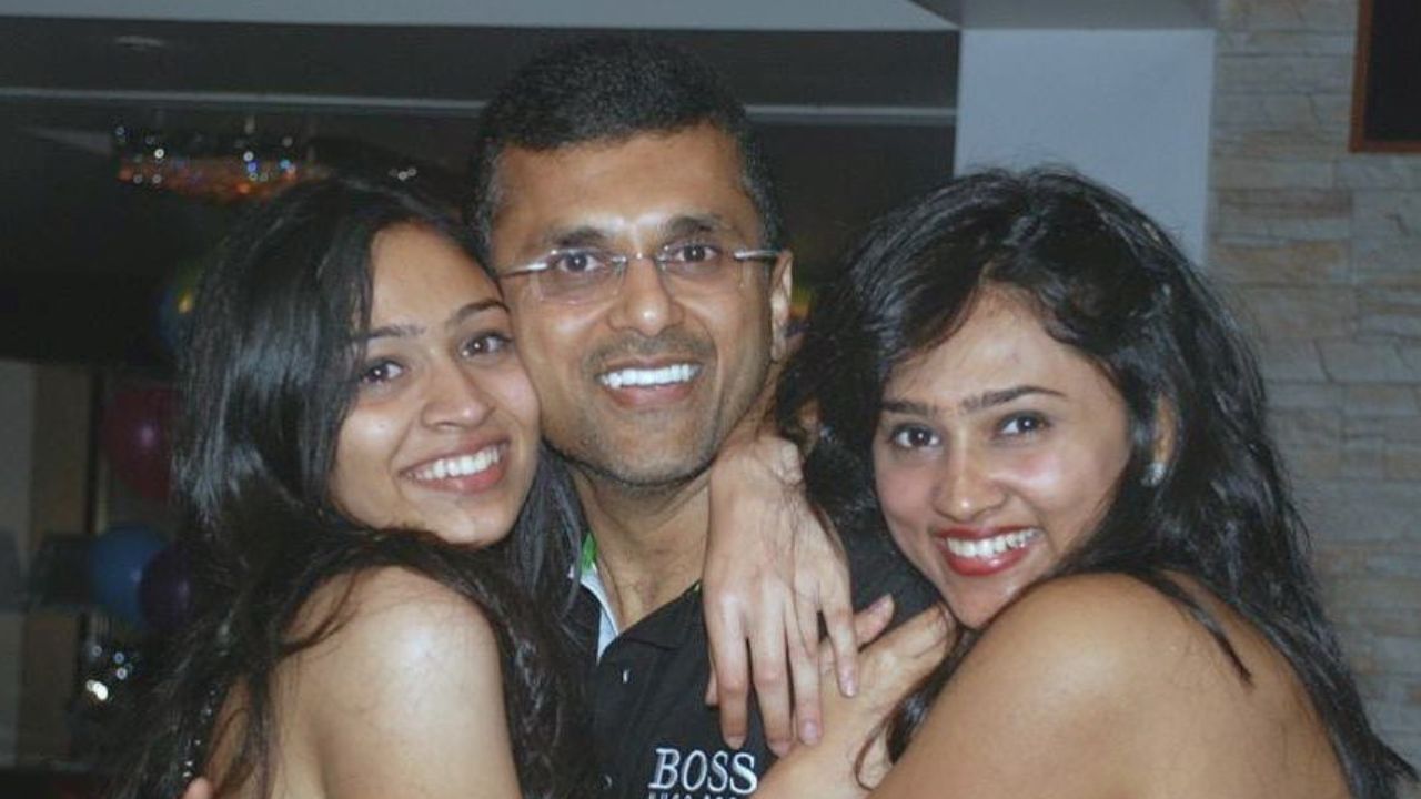 Anand Pandit Family (4)