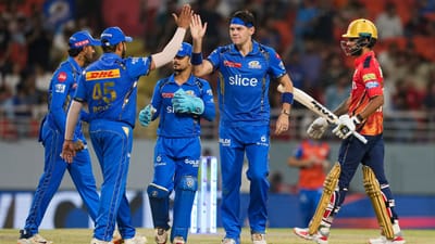 પંજાબ કિંગ્સના ફિનિશર આશુતોષ શર્માએ આઈપીએલ 2024માં તેના બેટથી શાનદાર ઈનિગ્સ રમી છે. તેમણે ગુરુવારના રોજ મુંબઈ વિરુદ્ધ તાબડતોડ ઈનિગ્સ રમી હતી. તે પોતાની ટીમને જીત ન અપાવી શક્યો પરંતુ વિરોધી ટીમનું પણ દિલ જીતી લીધું છે.