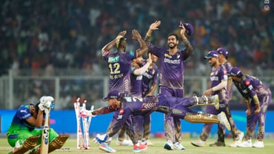 IPL 2024 ની 36મી મેચ રોયલ ચેલેન્જર્સ બેંગ્લોર અને કોલકાતા નાઈટ રાઈડર્સ વચ્ચે રમાઈ હતી. આ મેચમાં કોલકાતા નાઈટ રાઈડર્સે શાનદાર જીત નોંધાવી હતી. તેઓએ RCBને 1 રનથી હરાવ્યું. આ મેચમાં RCBએ ટોસ જીતીને પ્રથમ બોલિંગ કરવાનો નિર્ણય લીધો, જે તેમના માટે મોંઘી સાબિત થઈ. જ્યારે કેકેઆરએ પ્રથમ બેટિંગ કરતા RCBને 223 રનનો લક્ષ્યાંક આપ્યો હતો. જેનો પીછો કરવામાં આરસીબી સફળ રહી શકી ન હતી.