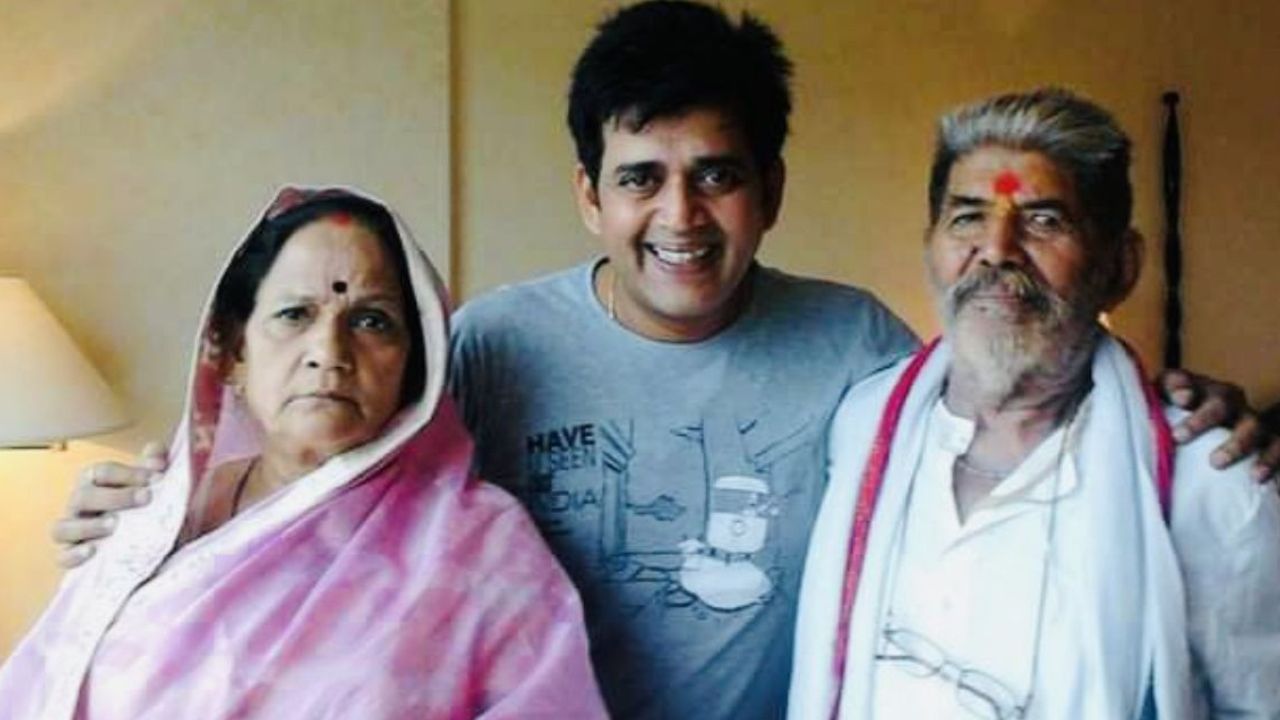 Ravi Kishan family (10)