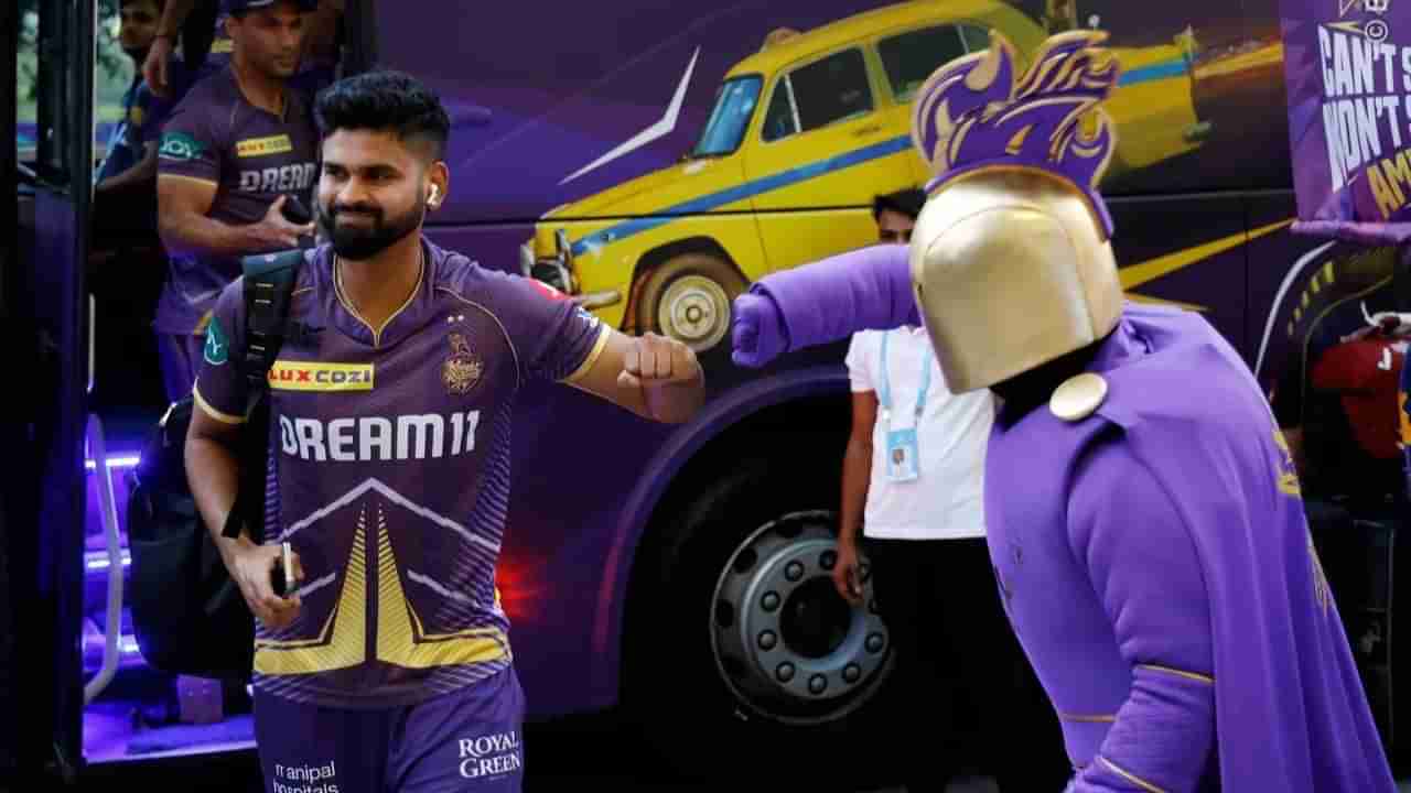 IPL 2024 KKR vs RR: શ્રેયસ અય્યરે ટોસ પહેલા કરી કિસ, જાણો પછી શું થયું?