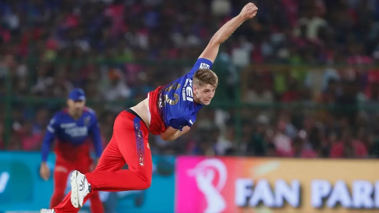 બોલિંગમાં કેમરૂન ગ્રીનને માત્ર 2 વિકેટ મળી હતી. આ ખેલાડીએ 9.40 ઓવરના ઈકોનોમી રેટથી રન આપ્યા હતા. આ જ કારણ છે કે RCBએ આકરો નિર્ણય લેવો પડ્યો હતો. 