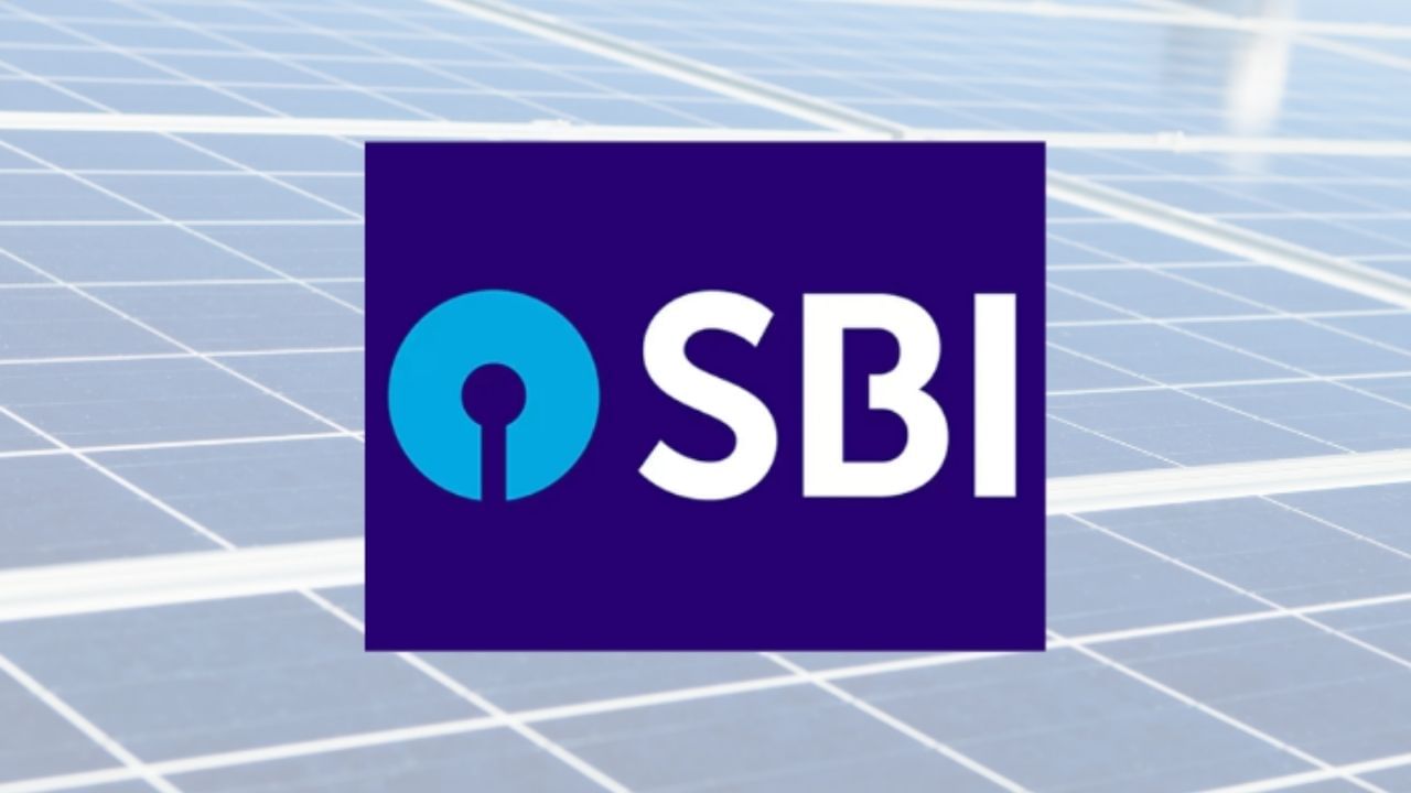 લોન પ્રક્રિયા દરમિયાન કોઈ વધારાના શુલ્ક નથી અને લોન માટે અરજી કરવાની મહત્તમ વય મર્યાદા 70 વર્ષ છે. આવકની કોઈ ચોક્કસ મર્યાદા નથી. જો તમે 3 kW સુધીની ક્ષમતાવાળી સોલાર સિસ્ટમ ઇન્સ્ટોલ કરવા માંગતા હો, તો સરકાર 3 kW થી 10 kW ની ક્ષમતા ધરાવતી સોલર સિસ્ટમ માટે, તમારી વાર્ષિક આવક ઓછામાં ઓછી 3 લાખ હોવી જોઈએ. 3 kW કરતાં ઓછી ક્ષમતા ધરાવતી સોલર પેનલ્સ માટે, બેંક ગ્રાહકોને 7%ના વ્યાજ દરે  2 લાખ સુધીની લોન ઓફર કરવામાં આવી રહી છે. જો તમે 3 kW થી 10 kW સુધીની ક્ષમતાવાળી સોલર પેનલ્સ ઇન્સ્ટોલ કરવા માંગતા હોવ, તો બેંક 10.15% ના વ્યાજ દરે 6 લાખ સુધીની લોન આપી શકે છે.