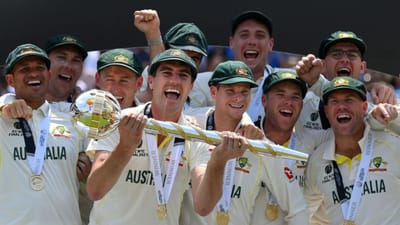 ICCએ તેની વાર્ષિક રેન્કિંગ જાહેર કરી છે. મોટા સમાચાર એ છે કે ઓસ્ટ્રેલિયાએ ટીમ ઈન્ડિયાને હરાવીને નંબર 1 ટેસ્ટ ટીમ બનવાનું ગૌરવ પ્રાપ્ત કર્યું છે. ગત વર્ષે ટીમ ઈન્ડિયા નંબર 1 પર હતી પરંતુ હવે ઓસ્ટ્રેલિયા આ ફોર્મેટમાં ટોપ પર છે.