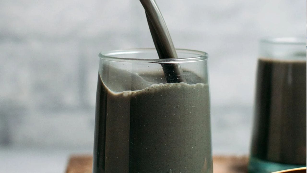 જ્યારે દૂધની વાત આવે છે, ત્યારે મોટાભાગના લોકો ગાય અને ભેંસના દૂધની જ વાત કરે છે. પરંતુ શું તમે જાણો છો કે એક પ્રાણી એવું પણ છે જેનું દૂધ કાળું હોય છે. 